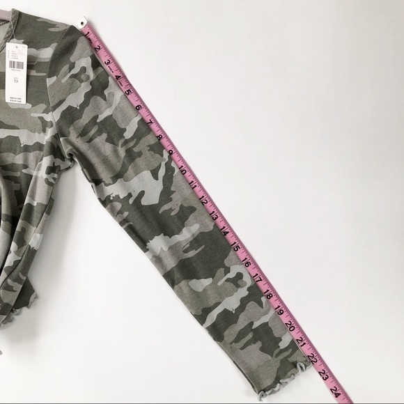 Anthropologie Camo Cropped Tee Long Sleeve Top XS - Picture 11 of 11